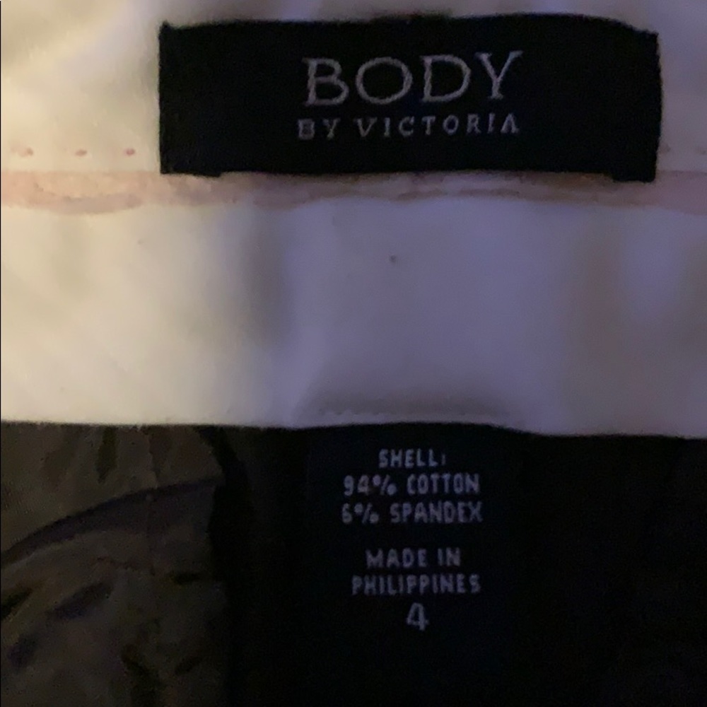 2 Victoria secret pants long size 4 long